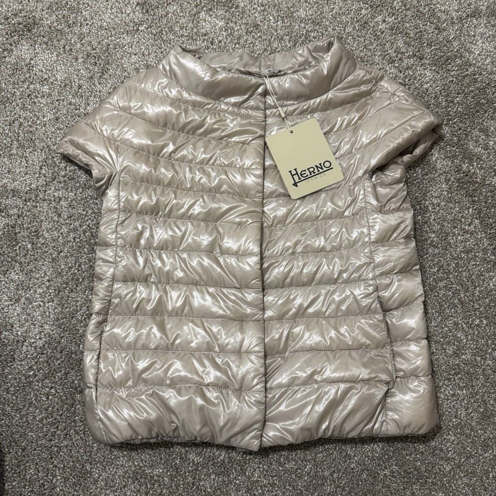 Herno Emilia Short Sleeve Puffer Light Pastel Brown US NEW $495 PI0110DIC 42